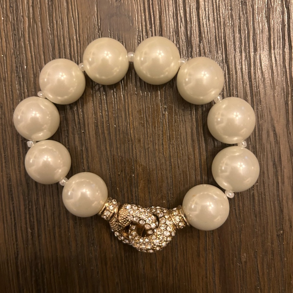 Chunky Faux Pearl Bracelet with sparkle